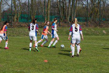 Bild 1 - wBJ SV Henstedt Ulzburg - TSV Schnberg : Ergebnis: 5:2